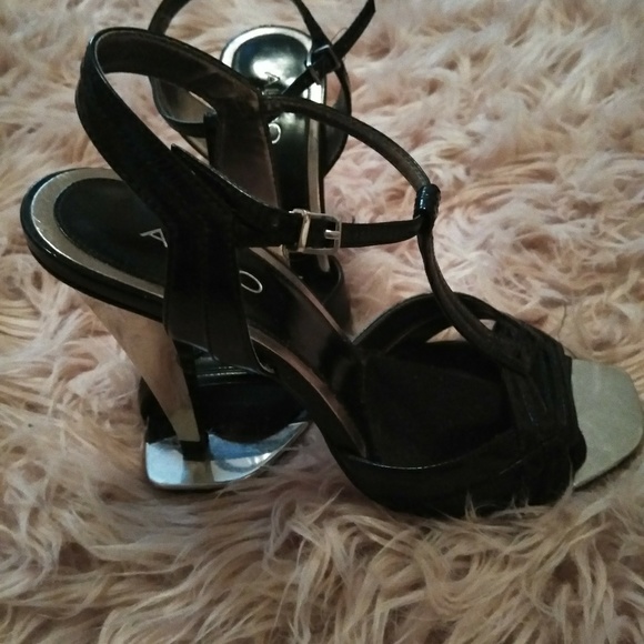BLACK HEELS FROM ALDO - Picture 3 of 4